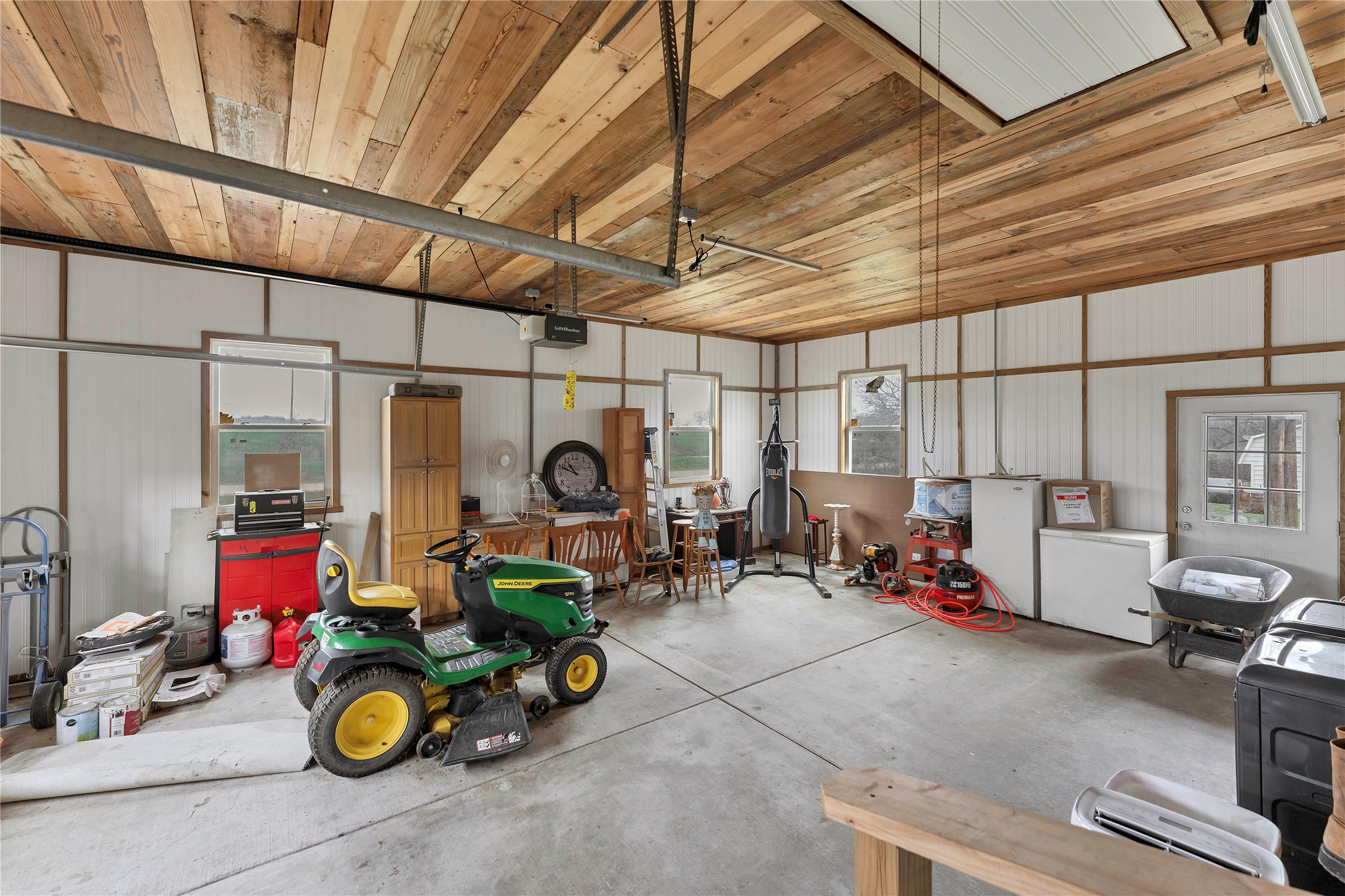 471 County Road 471 Road Thrall, TX 76578 - Photo 9 of 20 a view of a room with gym equipment