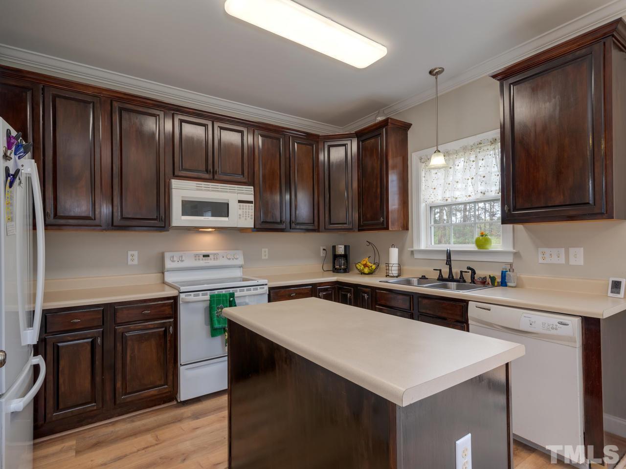 145 West Waycliff Road Henderson, NC 27537 - Photo 12 of 30 Gallery Image 12