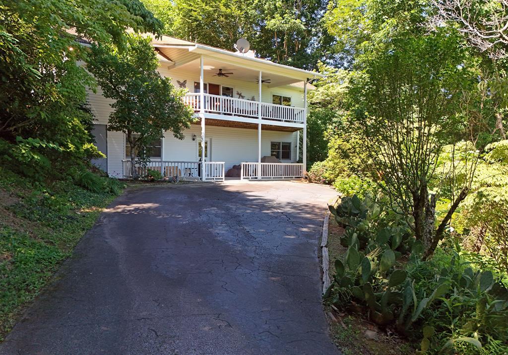 1303 Ramey Mountain Road Hiawassee, GA 30546 - Photo 7 of 49 Gallery Image 7