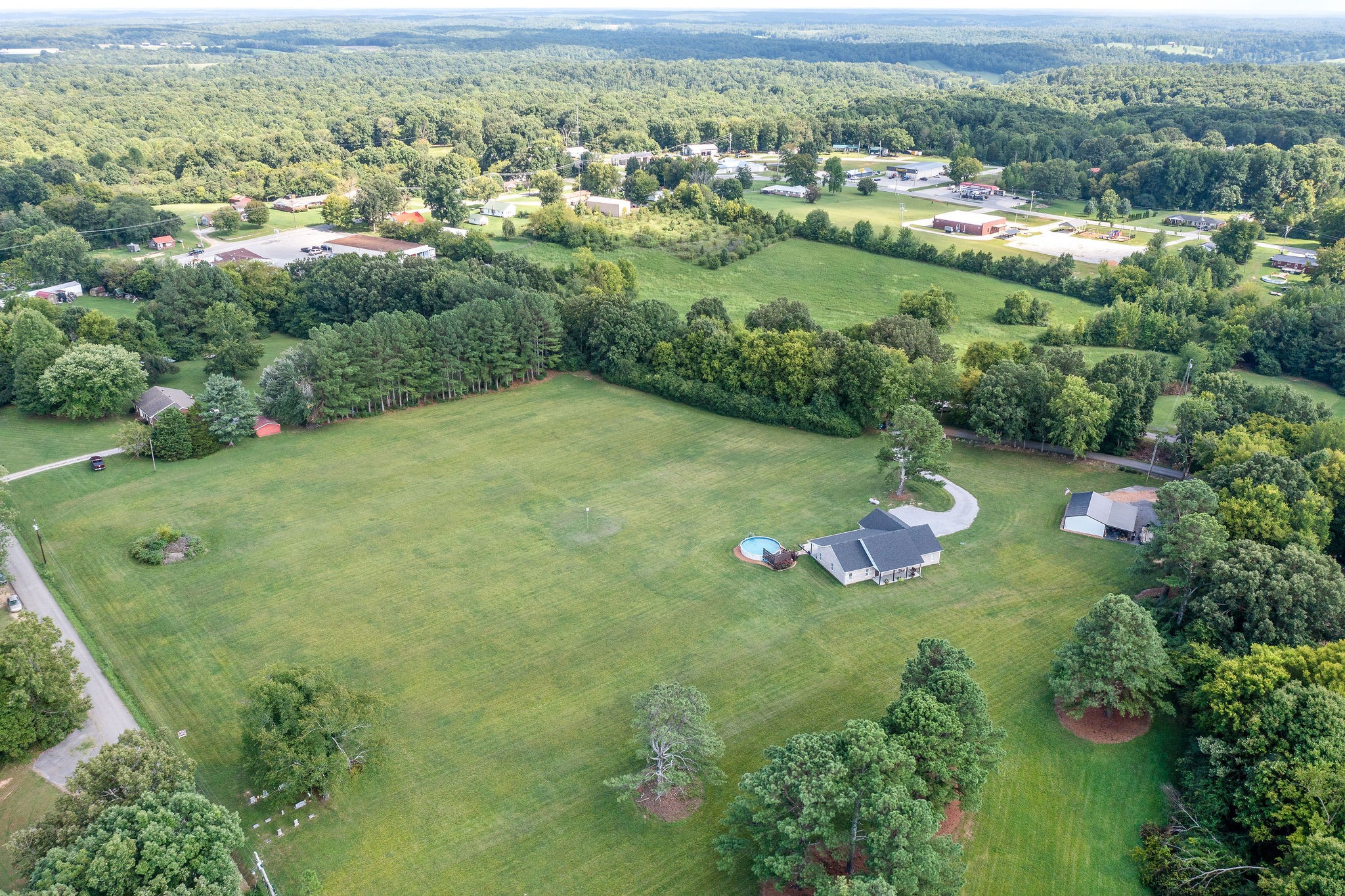 725 Adams Loop Tennessee Ridge, TN 37178 - Photo 3 of 62 Gallery Image 3