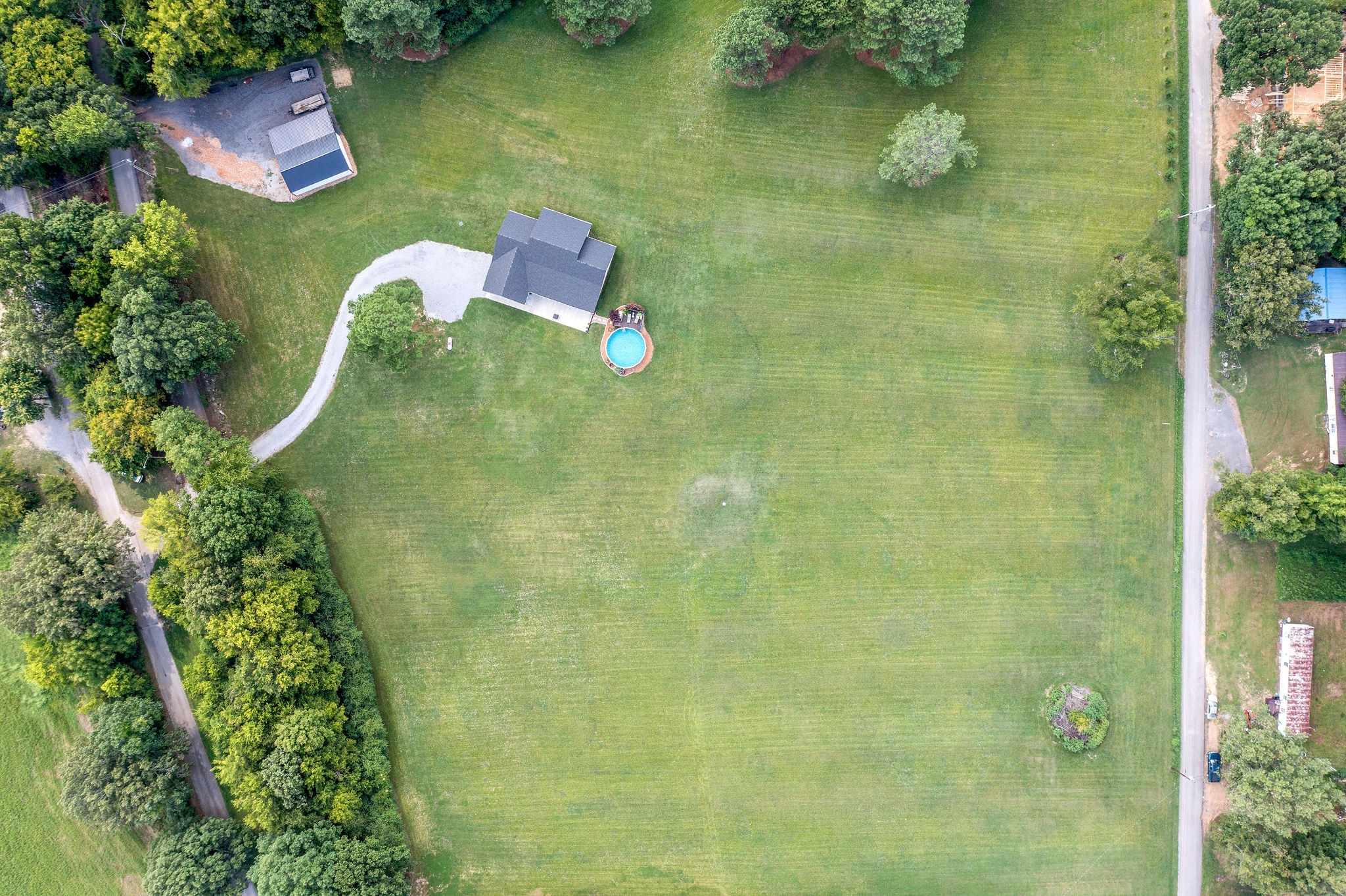 725 Adams Loop Tennessee Ridge, TN 37178 - Photo 4 of 62 Gallery Image 4
