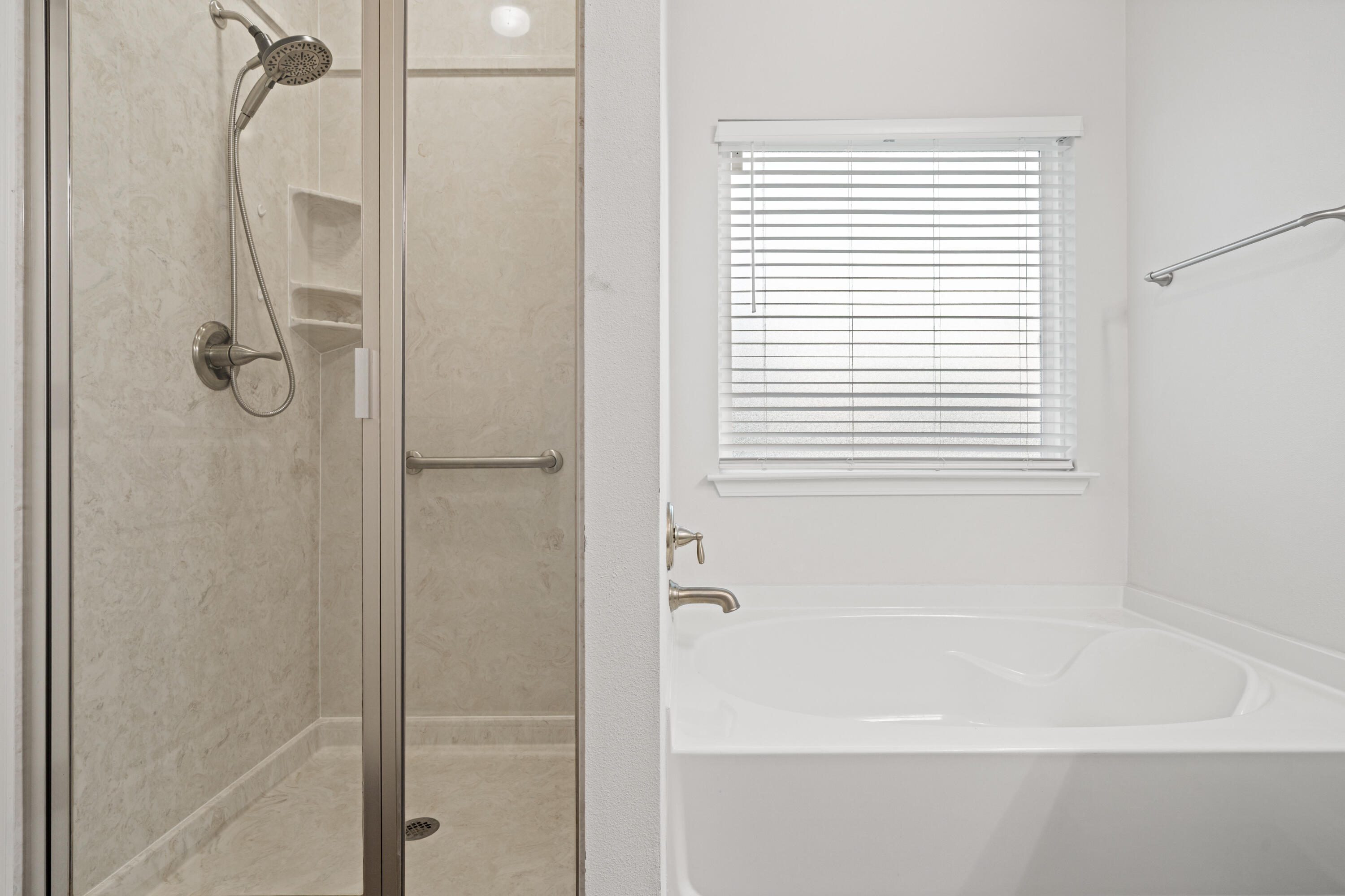 521 Cornelia Street Freeport, FL 32439 - Photo 21 of 39 a close view of a bathtub in bathroom