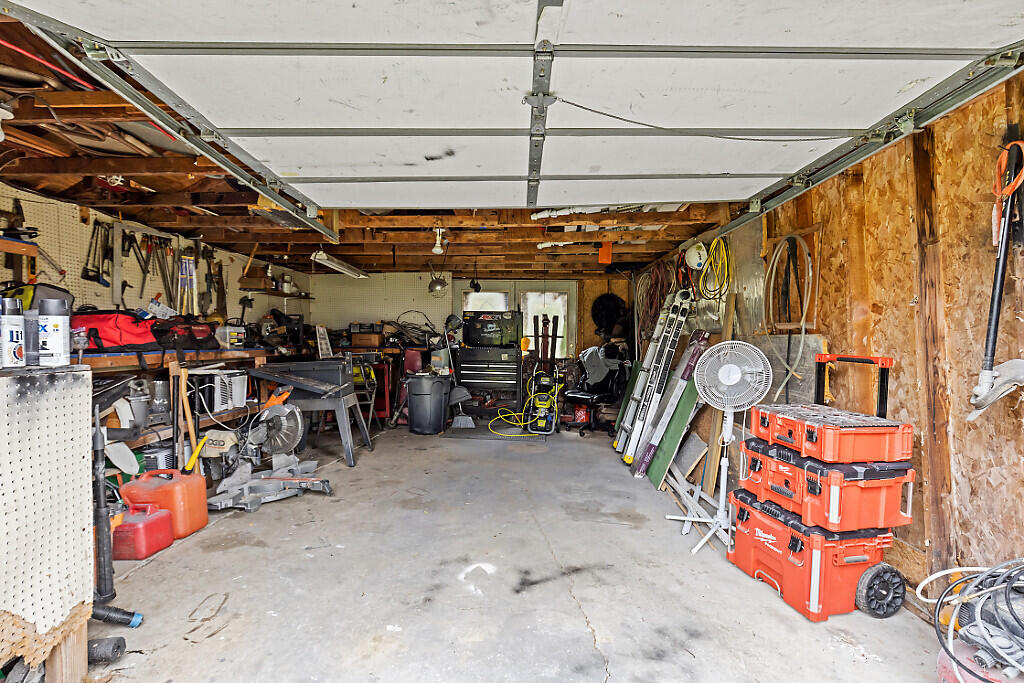 733 Middle Road Skowhegan, ME 04976 - Photo 52 of 58 53