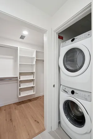 $2,995 | 1212 Demonbreun Street, Unit 1904, Nashville, TN 37203