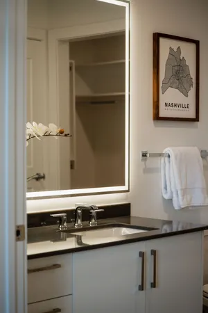 $2,995 | 1212 Demonbreun Street, Unit 1904, Nashville, TN 37203