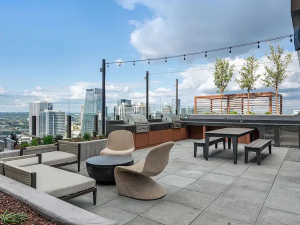 $2,995 | 1212 Demonbreun Street, Unit 1904, Nashville, TN 37203