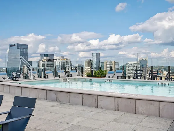 $2,995 | 1212 Demonbreun Street, Unit 1904, Nashville, TN 37203