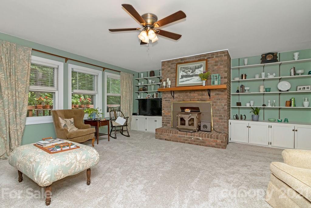 864 Tiptop Road Brevard, NC 28712 - Photo 6 of 29 Gallery Image 6