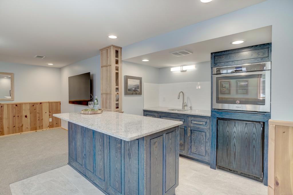 1649 Ridgewood Lane South Roseville, MN 55113 - Photo 18 of 24 Gallery Image 18