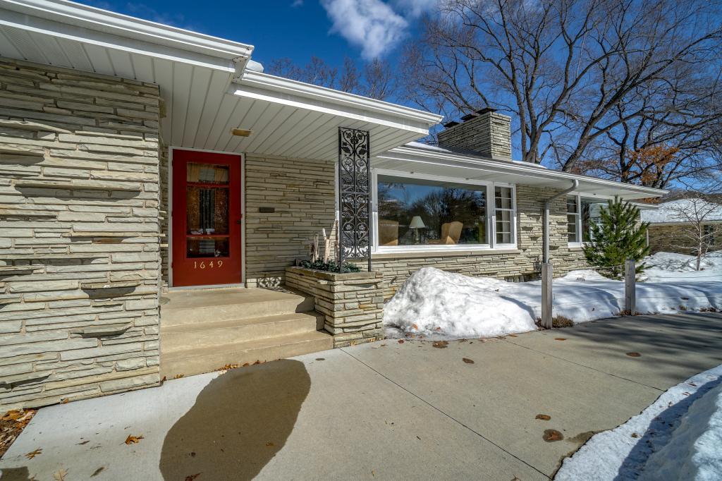 1649 Ridgewood Lane South Roseville, MN 55113 - Photo 23 of 24 Gallery Image 23