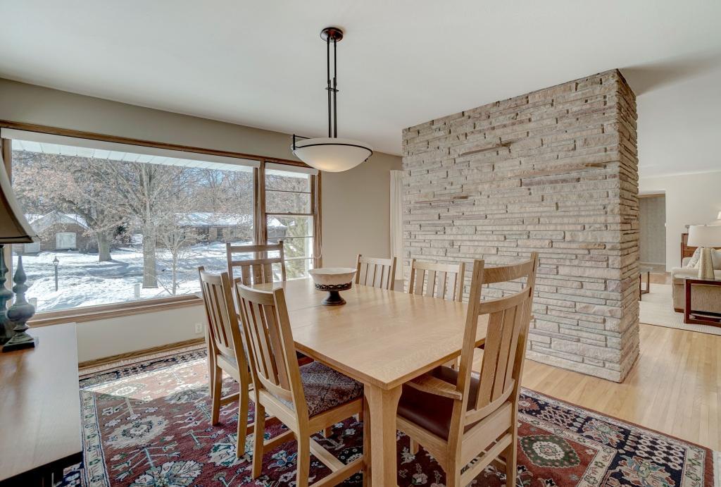 1649 Ridgewood Lane South Roseville, MN 55113 - Photo 5 of 24 Gallery Image 5