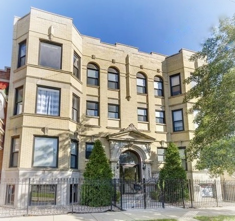 1523 North California Ave Unit 3N  