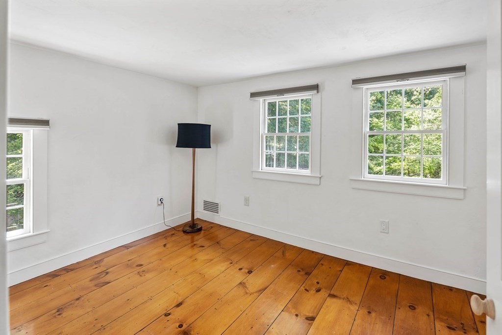 36 East Street Hingham, MA 02043 - Photo 25 of 37