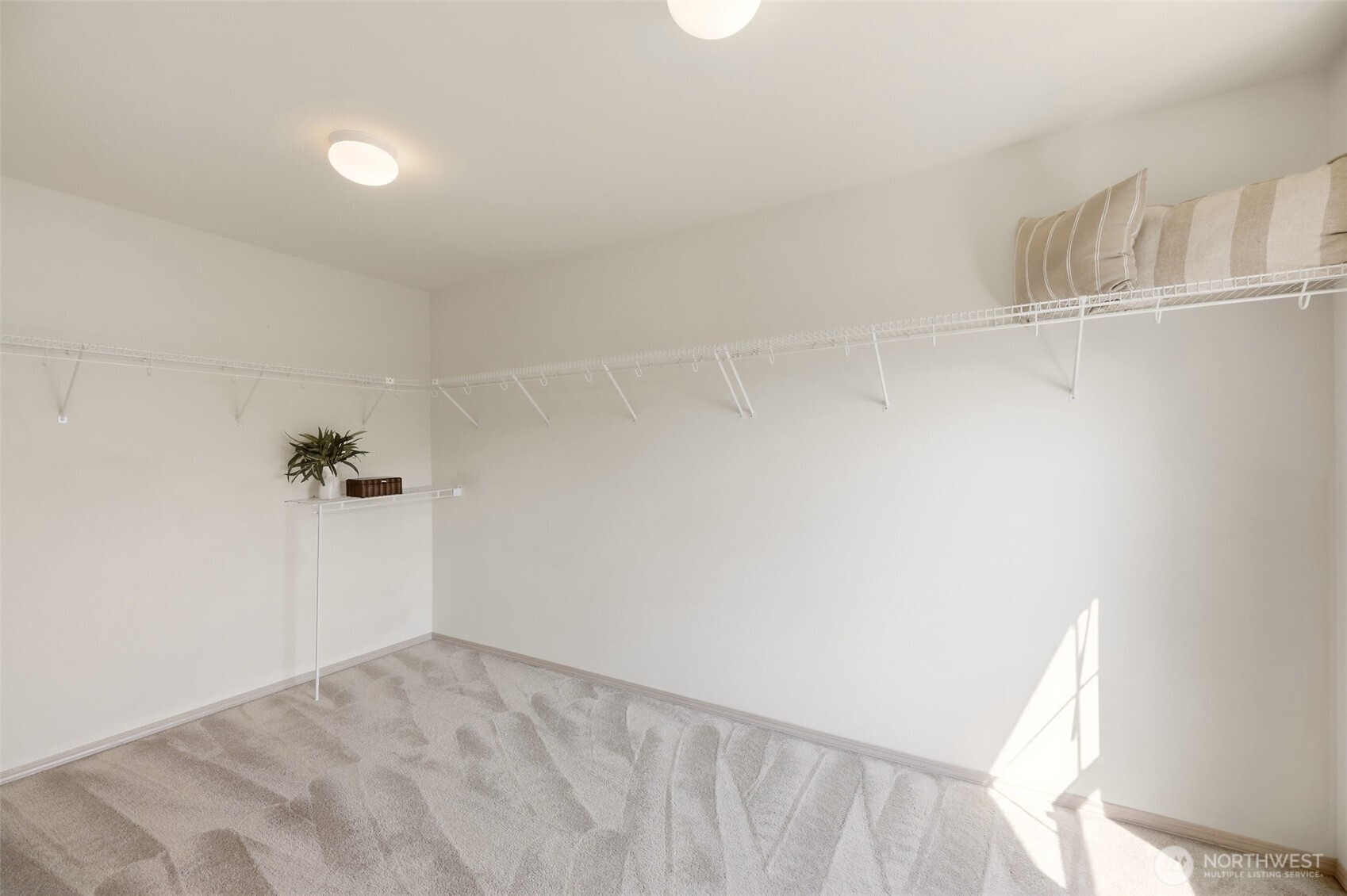 277 Edmonds Avenue Southeast Renton, WA 98056 - Photo 23 of 40 Gallery Image 23