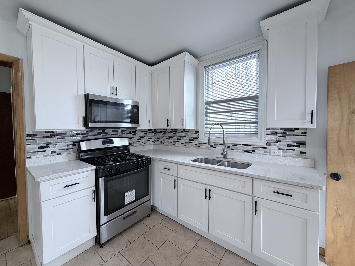 1633 West 38th Street, Unit 2 Chicago, IL 60609 - Photo 9 of 17
