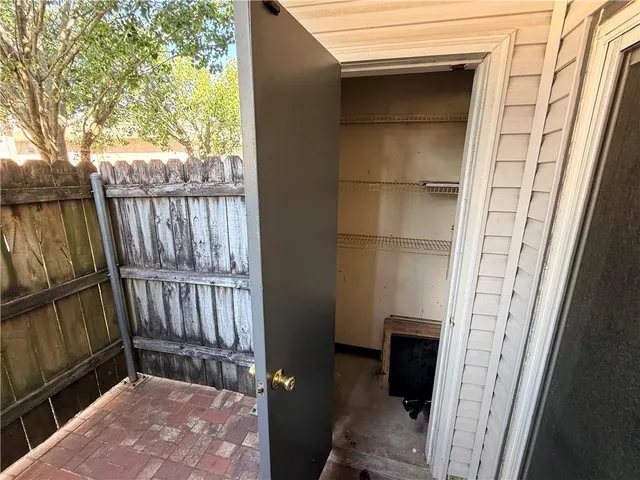 $1,000 | 2201 Houma Boulevard, Unit 108, Metairie, LA 70001