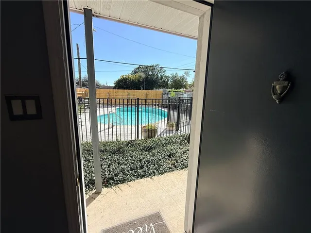 $1,000 | 2201 Houma Boulevard, Unit 108, Metairie, LA 70001