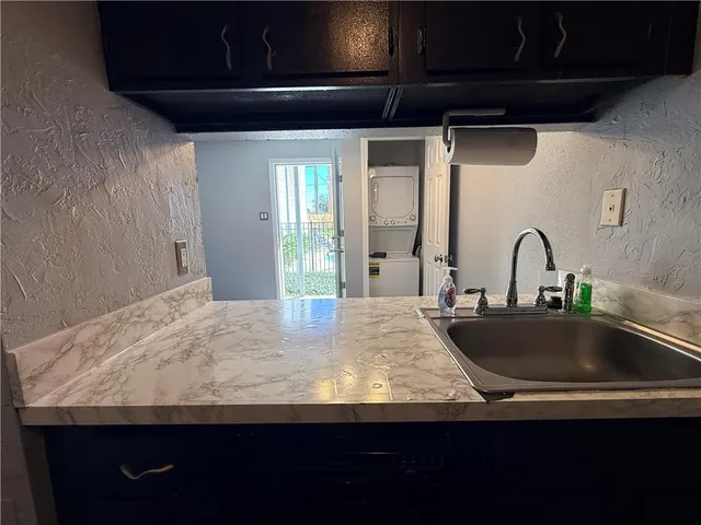 $1,000 | 2201 Houma Boulevard, Unit 108, Metairie, LA 70001