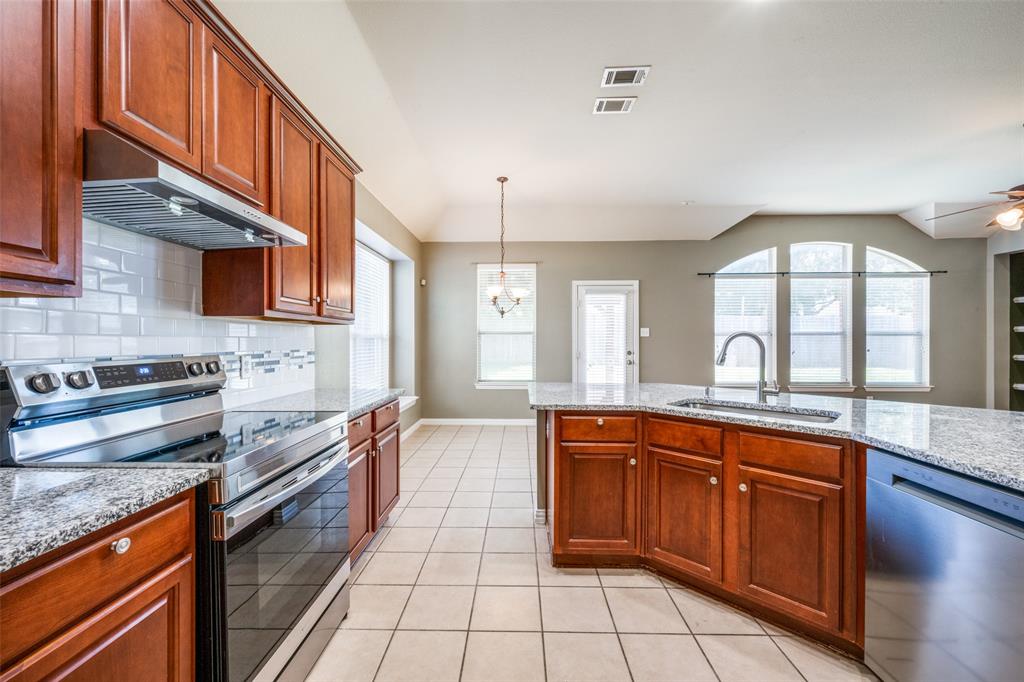 303 Ravenna Road Lake Dallas, TX 75065 - Photo 16 of 25