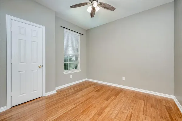 $2,600 | 303 Ravenna Road, Lake Dallas, TX 75065