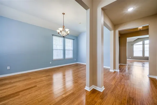 $2,600 | 303 Ravenna Road, Lake Dallas, TX 75065
