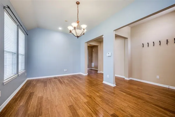 $2,600 | 303 Ravenna Road, Lake Dallas, TX 75065