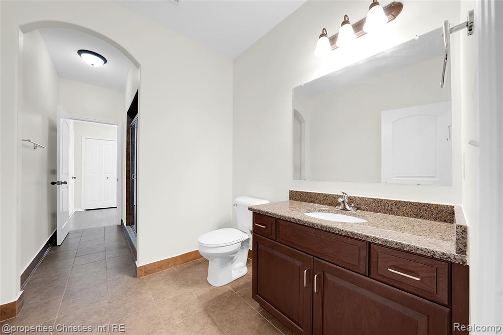 3938 Somerset Circle Rochester Hills, MI 48309 - Photo 23 of 71
