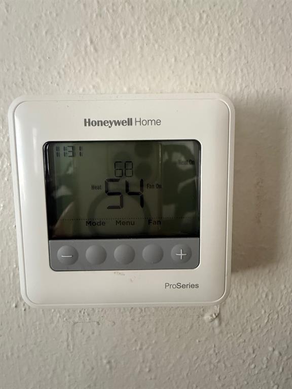 636 South Center Street Grand Prairie, TX 75051 - Photo 10 of 29 Thermostat for wall heater