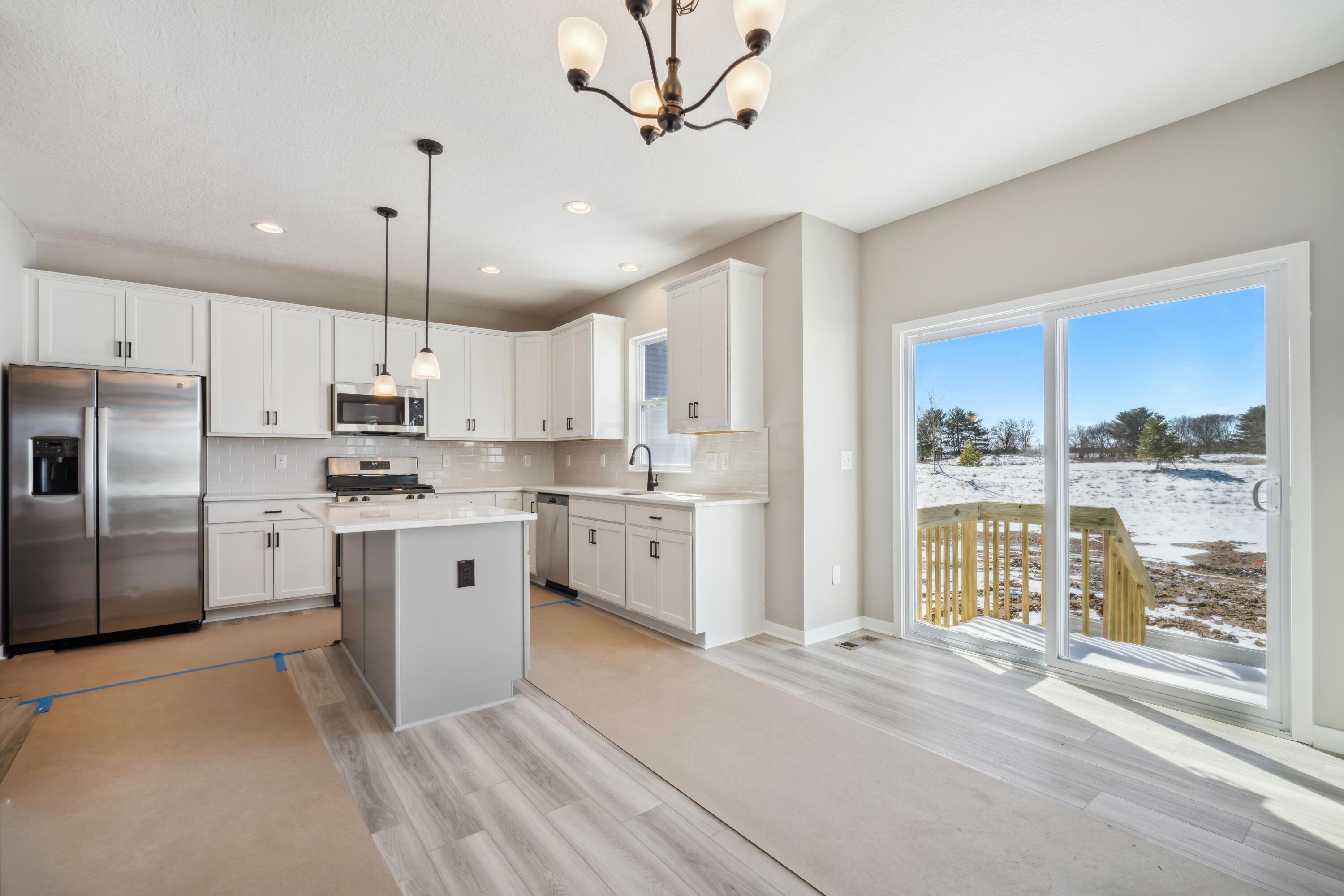 53 Chambers Bay Road Commercial Point, OH 43116 - Photo 9 of 33 Breakfast Area