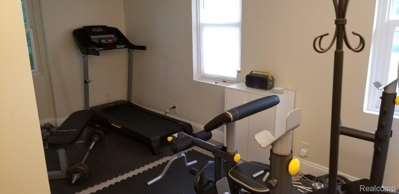 16304 East 10 Mile Road Eastpointe, MI 48021 - Photo 26 of 33 Bedroom Three 2.jpg