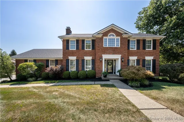 $649,900 | 1130 Eastridge Drive, New Albany, IN 47150