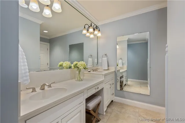 $649,900 | 1130 Eastridge Drive, New Albany, IN 47150