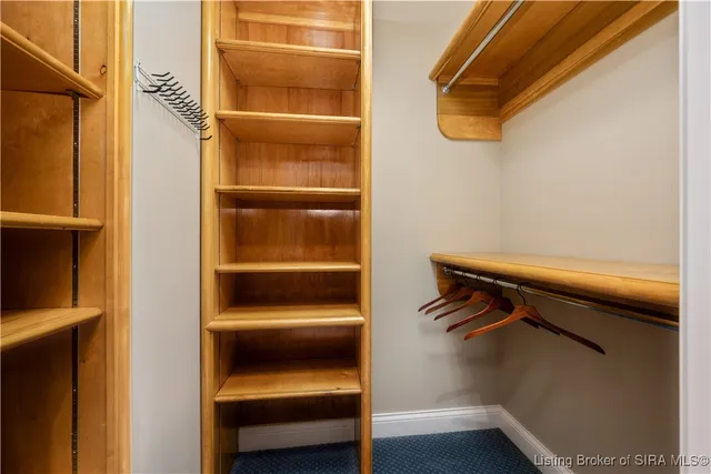 $649,900 | 1130 Eastridge Drive, New Albany, IN 47150