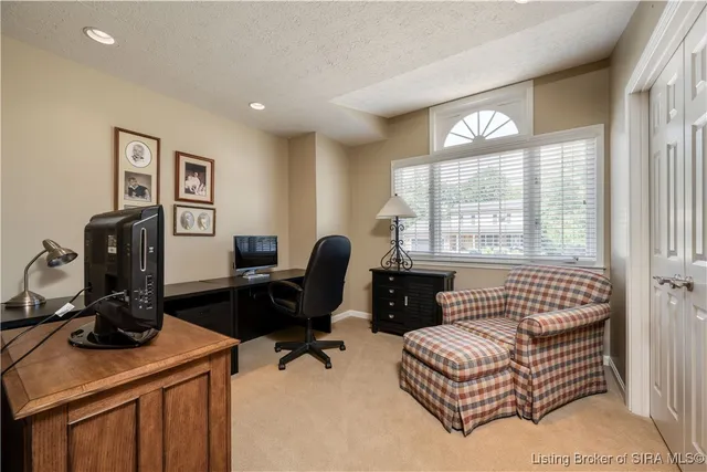 $649,900 | 1130 Eastridge Drive, New Albany, IN 47150