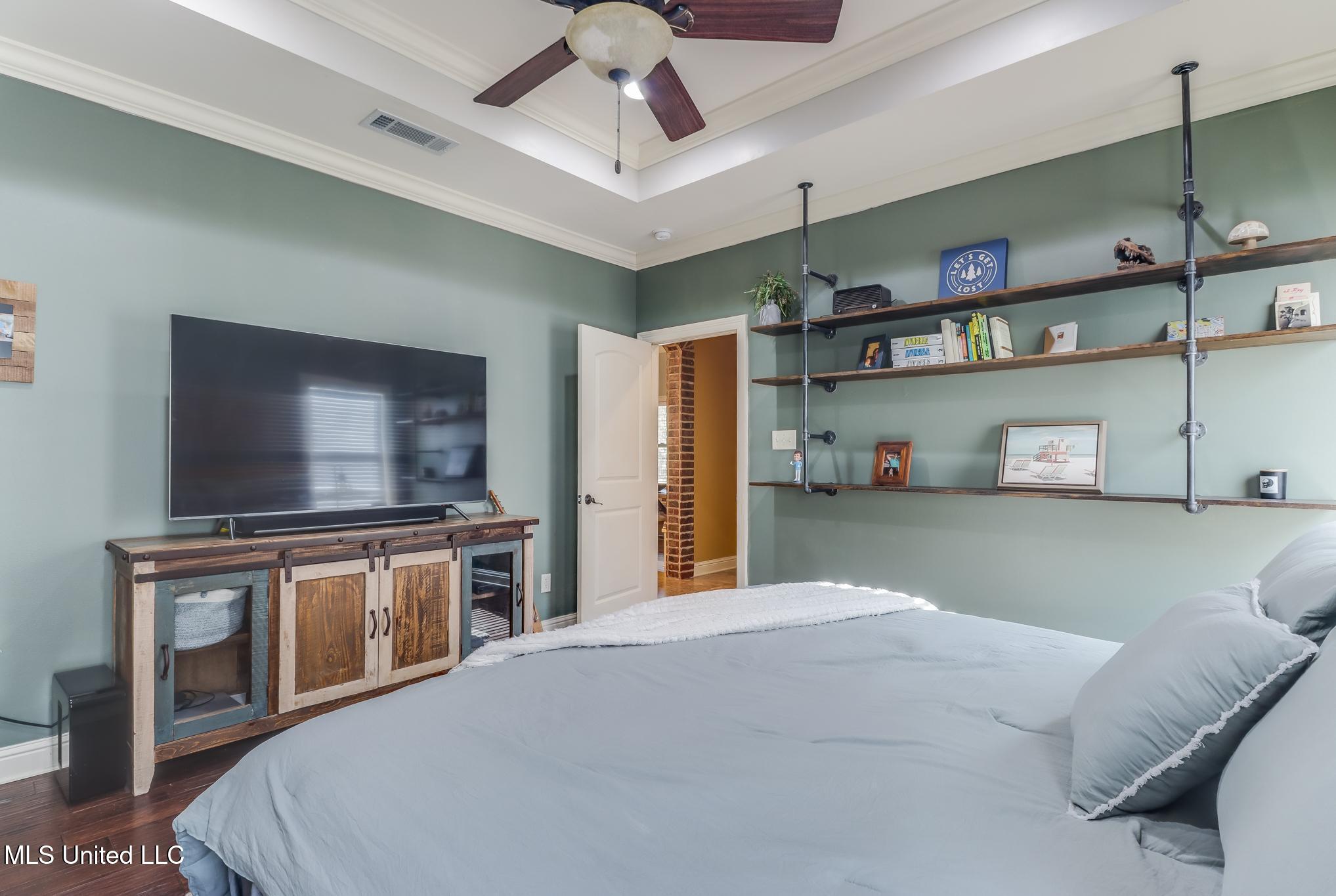 8112 Clamshell Avenue Ocean Springs, MS 39564 - Photo 12 of 27 Photo Sep 11 2025, 2 58 31 PM