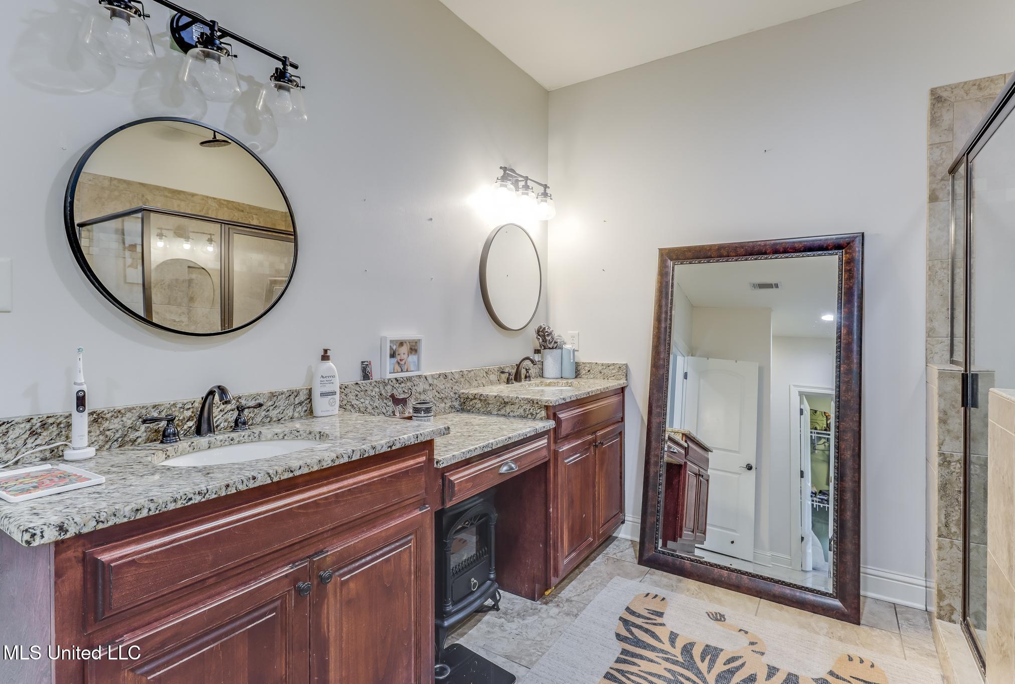 8112 Clamshell Avenue Ocean Springs, MS 39564 - Photo 14 of 27 Photo Sep 11 2025, 3 00 12 PM