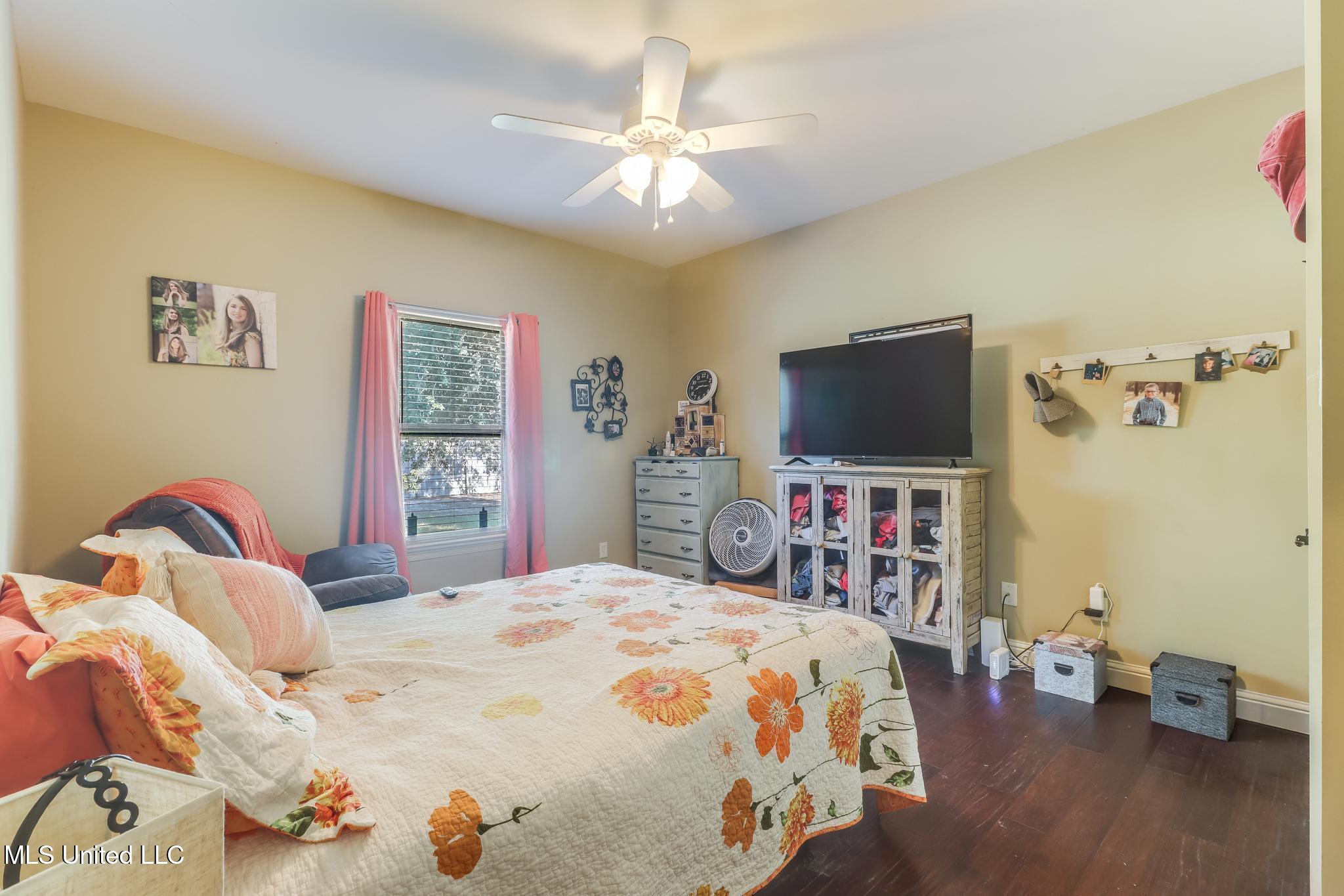 8112 Clamshell Avenue Ocean Springs, MS 39564 - Photo 19 of 27 Photo Sep 11 2025, 2 55 26 PM