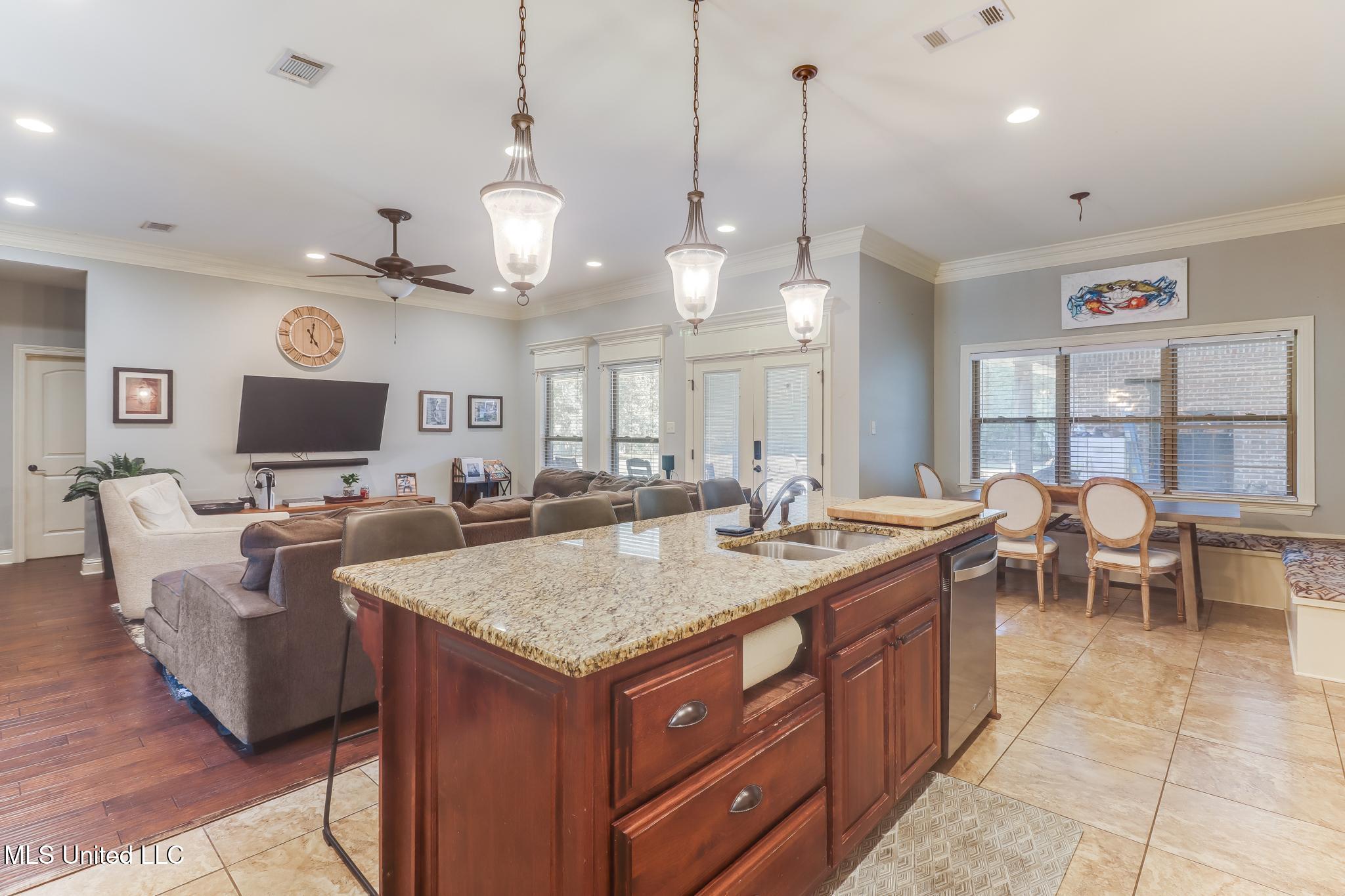 8112 Clamshell Avenue Ocean Springs, MS 39564 - Photo 8 of 27 Photo Sep 11 2025, 2 49 23 PM