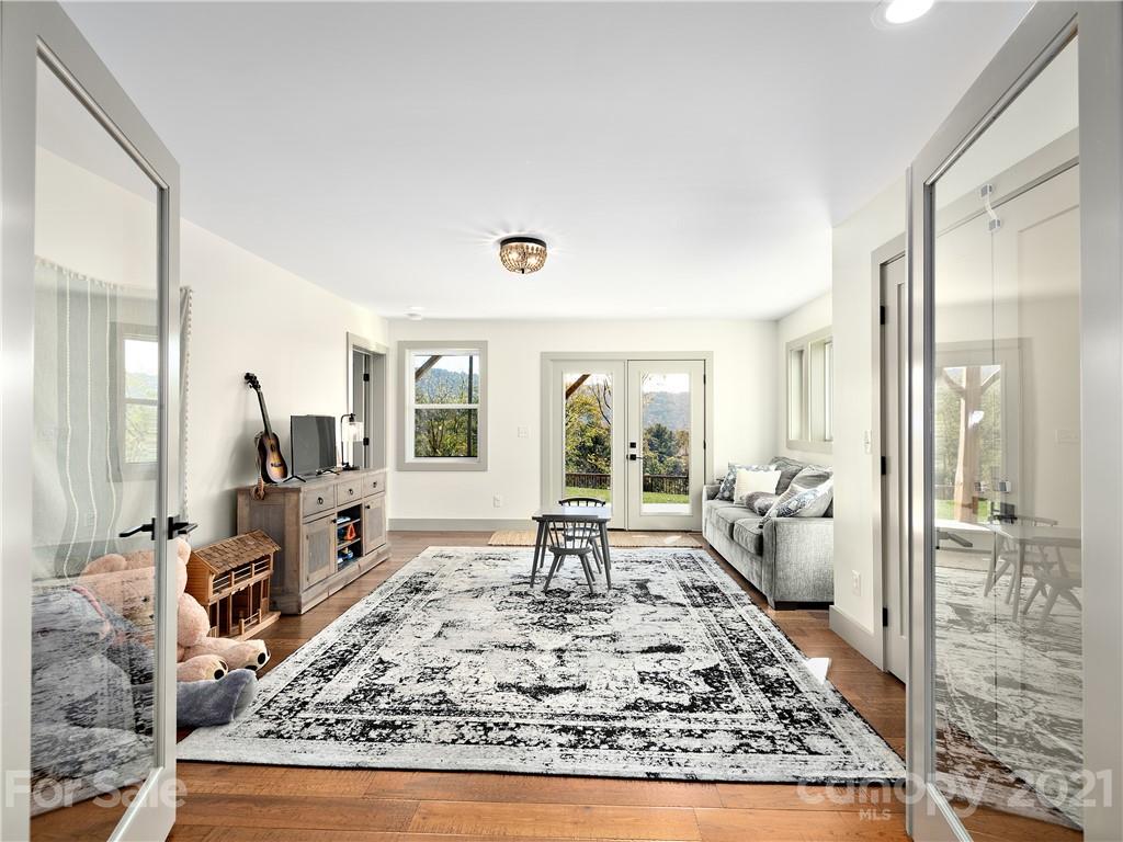 24 Lookout Road Asheville, NC 28804 - Photo 20 of 45 Gallery Image 20