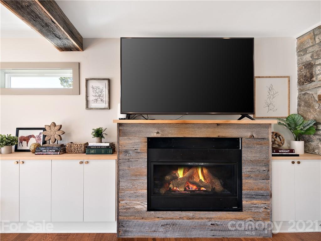 24 Lookout Road Asheville, NC 28804 - Photo 7 of 45 Gallery Image 7