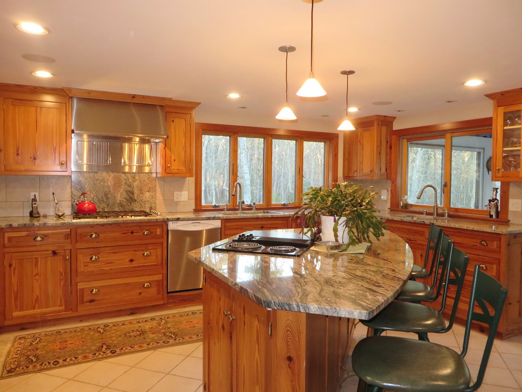 225 Cranview Road Brewster, MA 02631 - Photo 8 of 29 Gallery Image 8