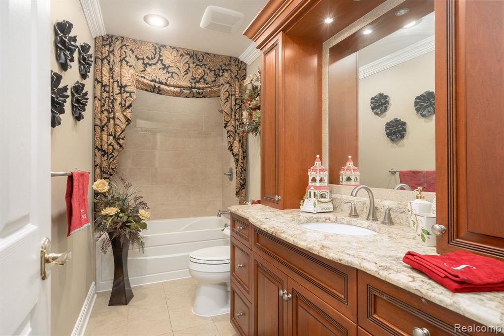 2238 Flanders Drive Rochester Hills, MI 48307 - Photo 19 of 30