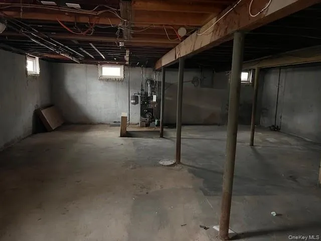 $4,000 | 617 Alwick Avenue, West Islip, NY 11795