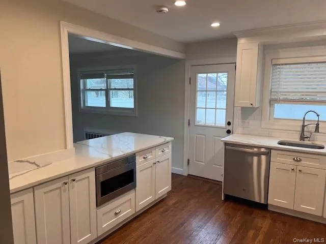 $4,000 | 617 Alwick Avenue, West Islip, NY 11795