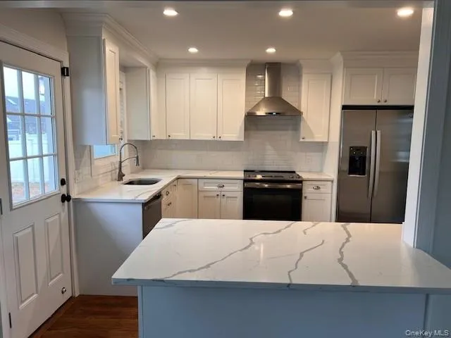 $4,000 | 617 Alwick Avenue, West Islip, NY 11795