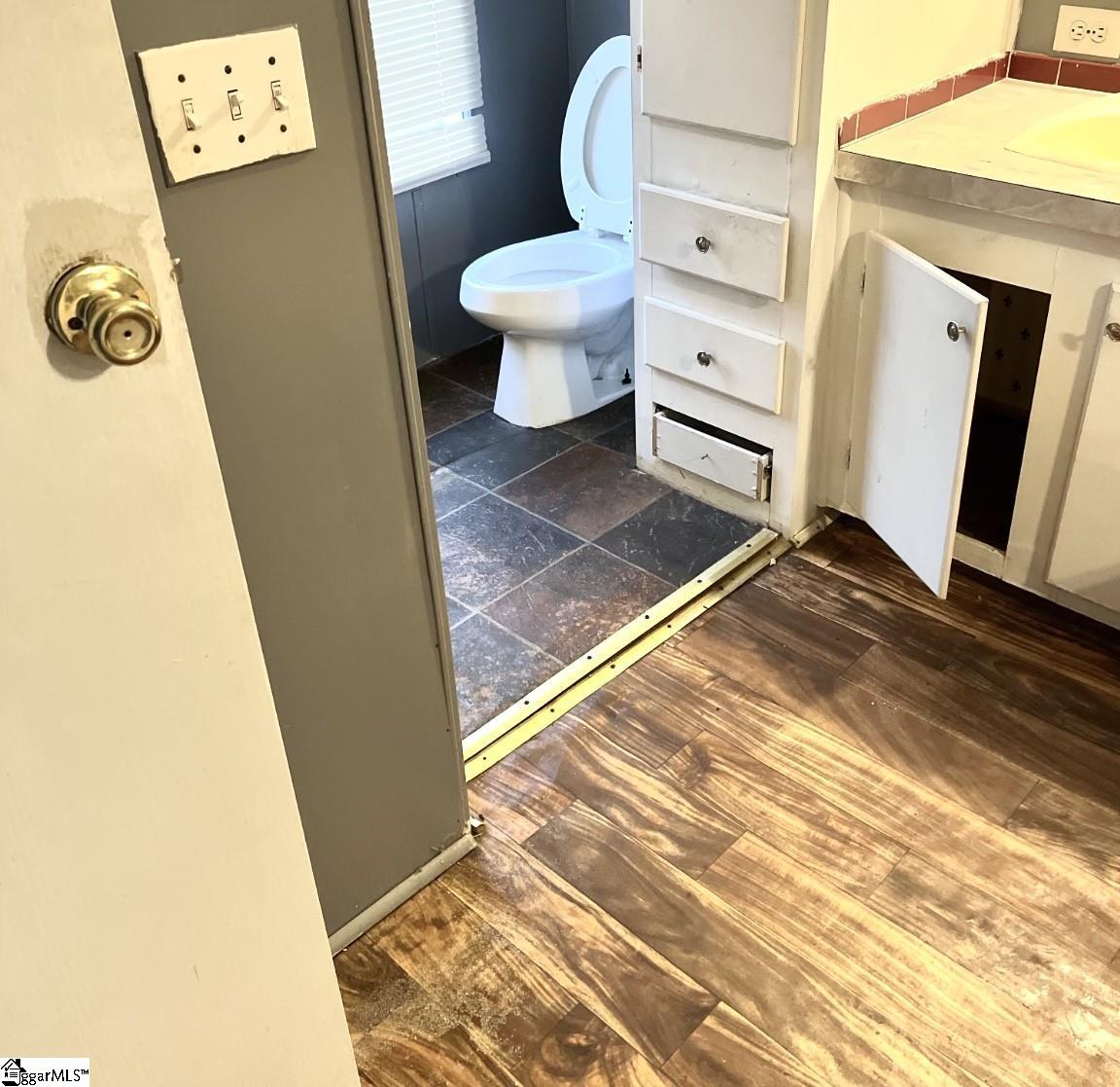 123 White Horse Rd Extension Greenville, SC 29605 - Photo 6 of 9