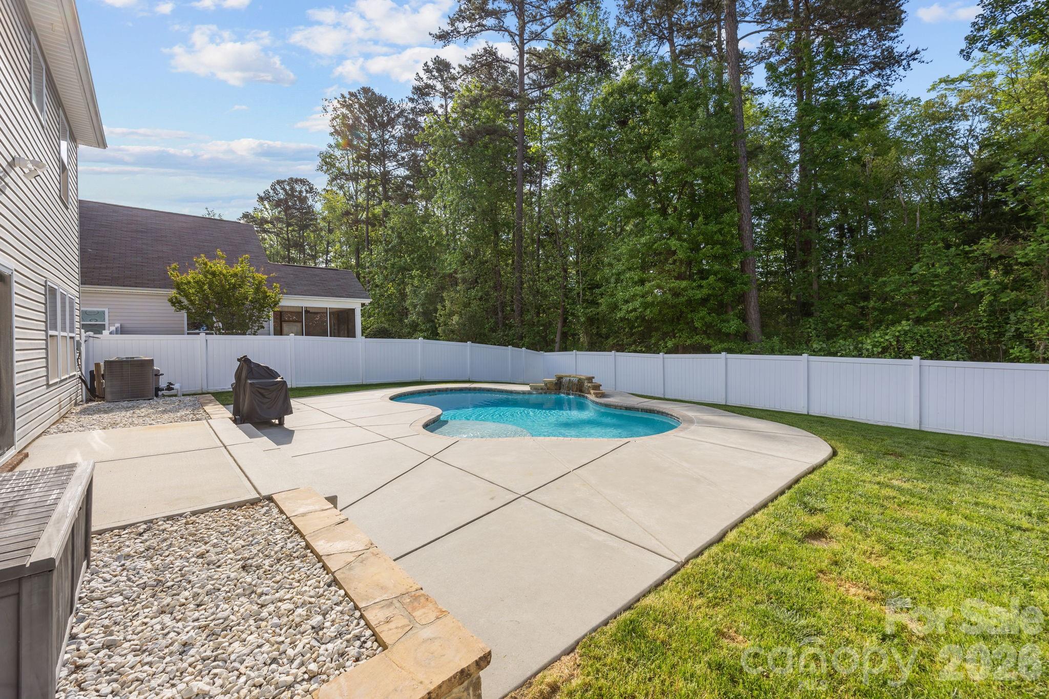6614 Bluegill Road Charlotte, NC 28216 - Photo 38 of 42 Gallery Image 38