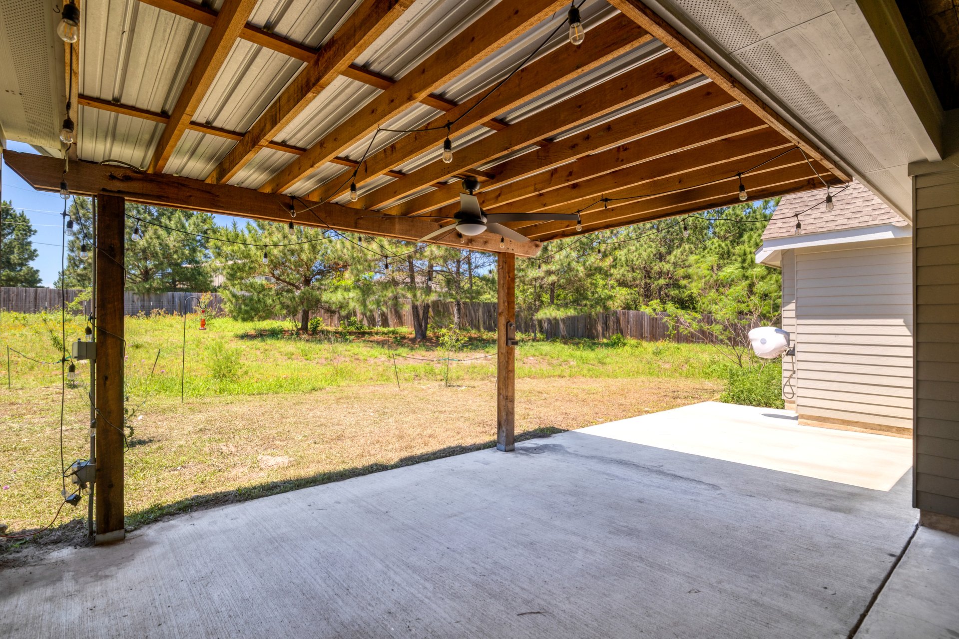 258 County Road Bastrop, TX 78602 - Photo 23 of 32 a view of an empty room with a yard