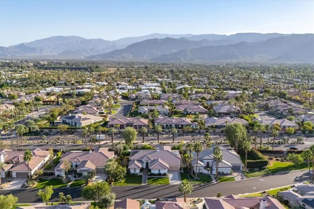 $1,290,000 | 4 Oakmont Drive, Rancho Mirage, CA 92270