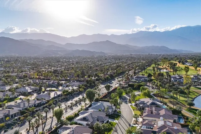 $1,290,000 | 4 Oakmont Drive, Rancho Mirage, CA 92270